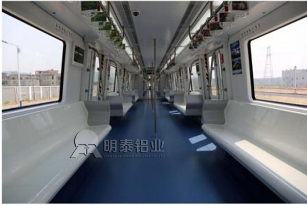 透过重庆轨道5号车厢将采用铝合金车厢，发现车厢用铝优点